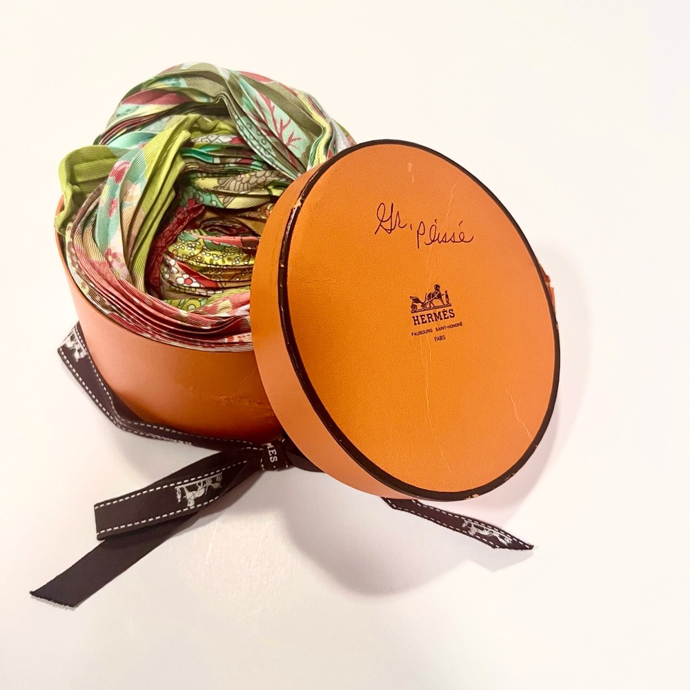 Hermes 2008 Tout En Quilt Plisse Scarf
